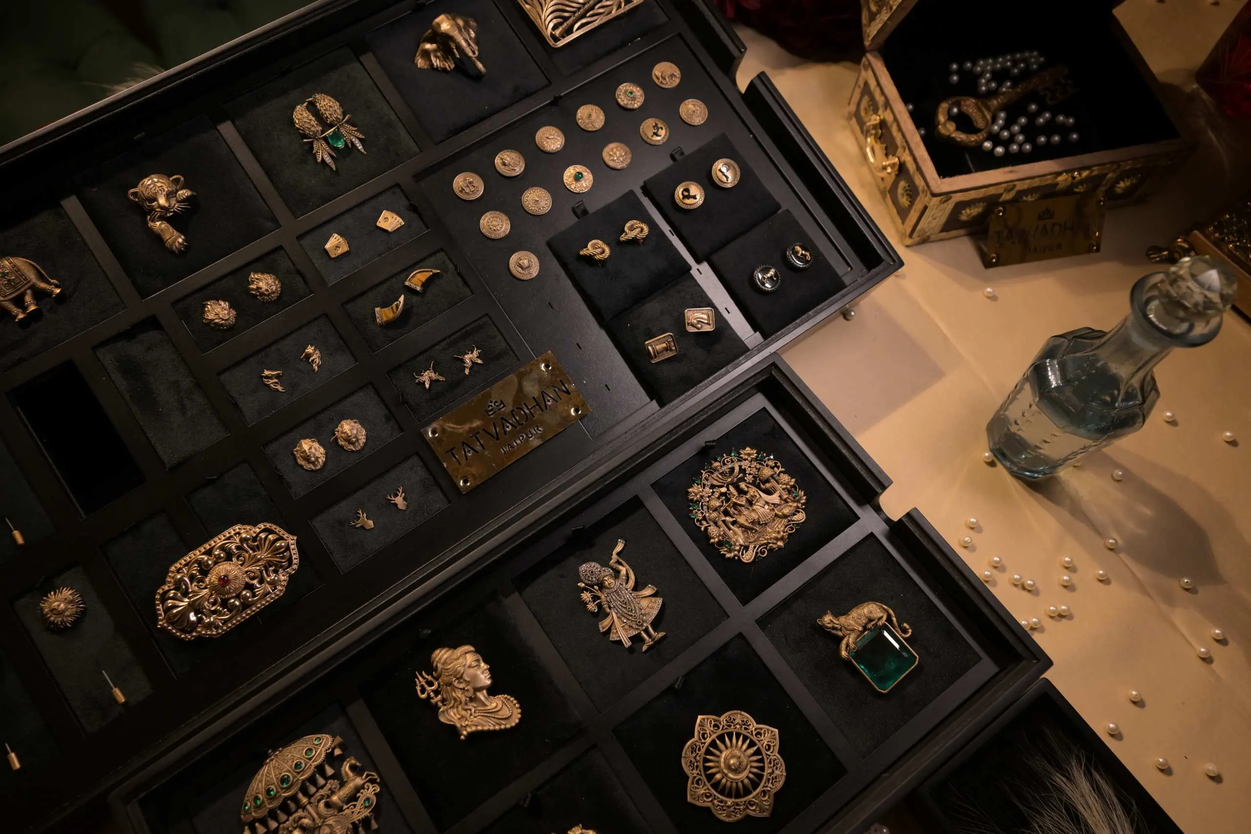 Luxury Indian bridal jewellery and couture details