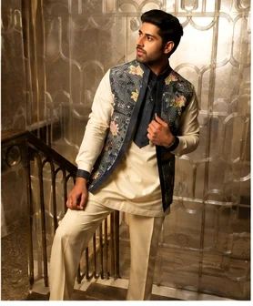 Embroidered Kurta Vest